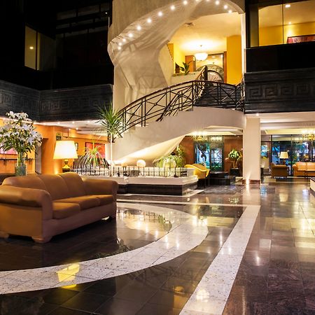 Krystal Monterrey Hotel Bagian luar foto