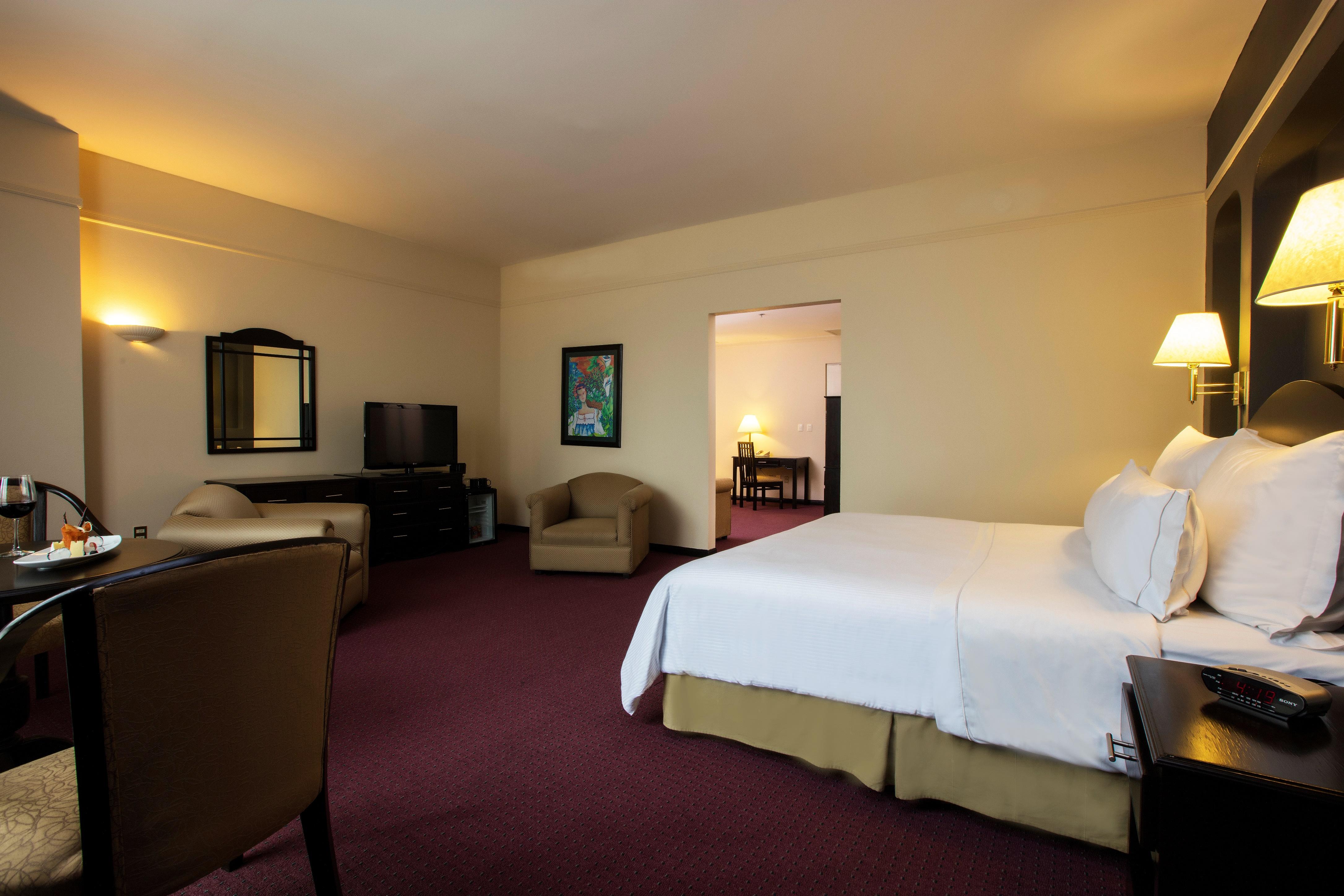 Krystal Monterrey Hotel Bagian luar foto