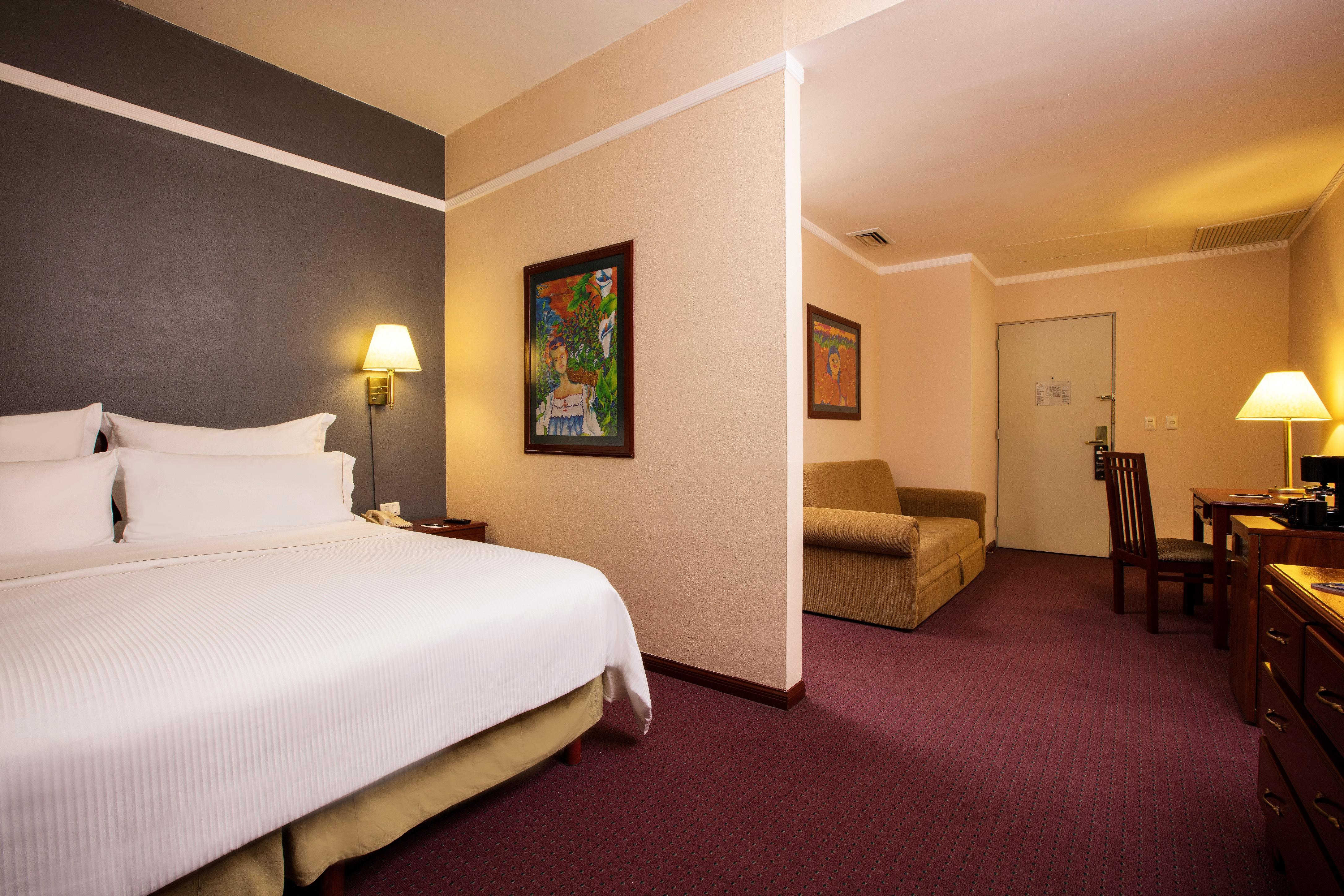 Krystal Monterrey Hotel Bagian luar foto