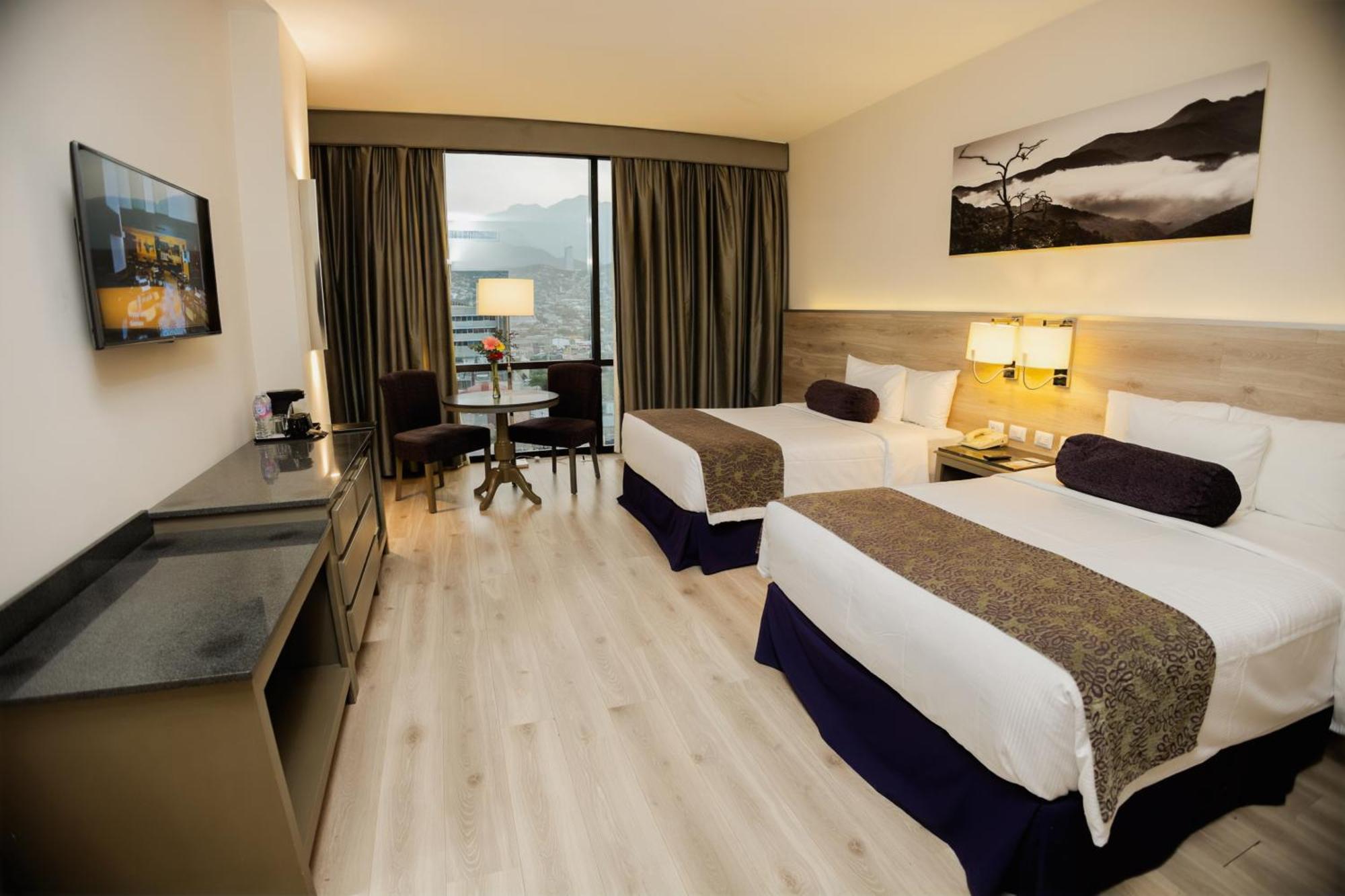 Krystal Monterrey Hotel Bagian luar foto